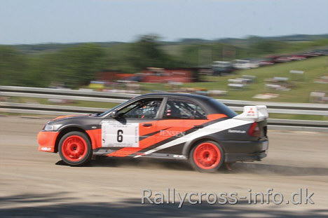 Bjarne Jensen i Mitsubishi EVO.
(Foto: rallycross-info.dk)